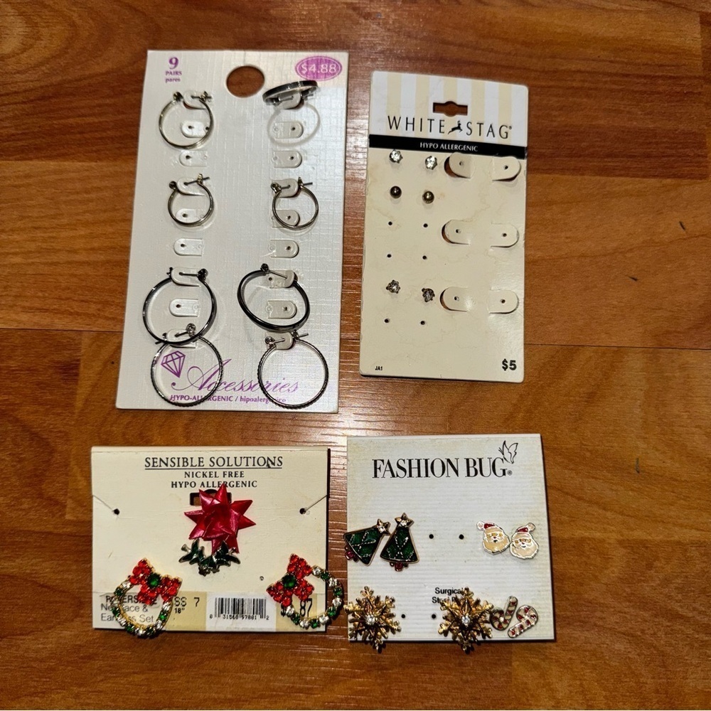 Random Assortment Of Earrings 13 Pairs Including Fashion Bug & Christmas